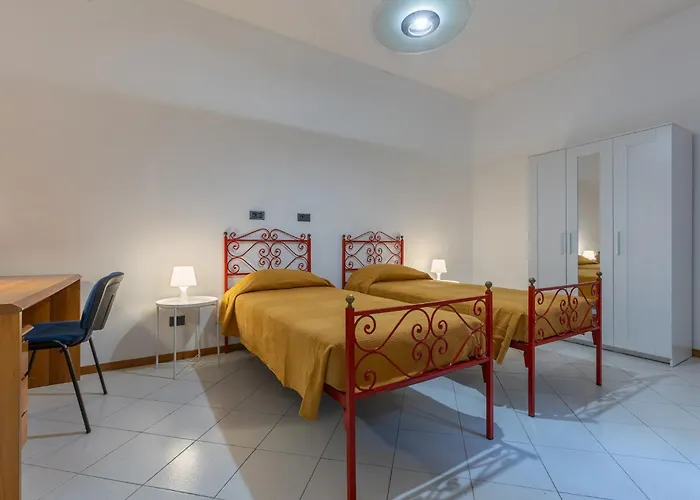 Guesthost - Doctor House - Appartement Bologna