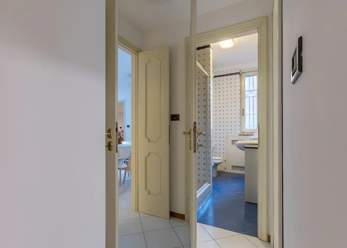 Guesthost - Doctor House - Apartament Bolonia